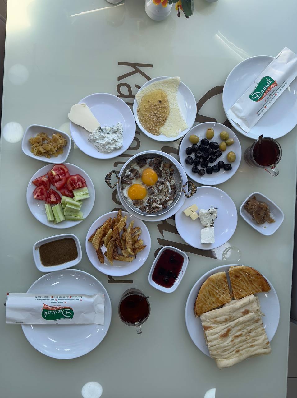 2 Kişilik Yöresel Köy Kahvaltısı